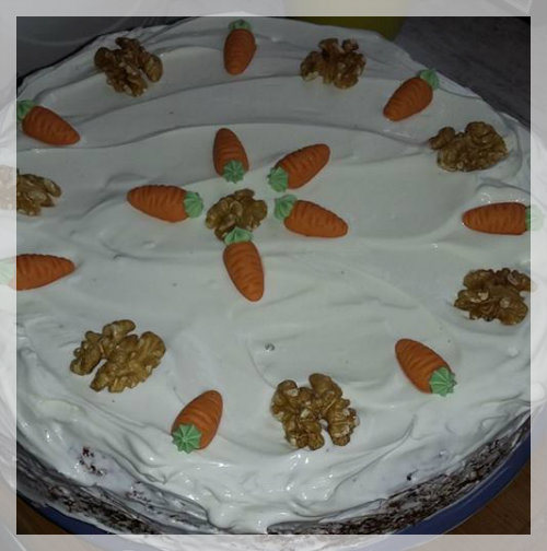 Veganer Möhrenkuchen mit Frosting Veganer Möhrenkuchen mit Frosting