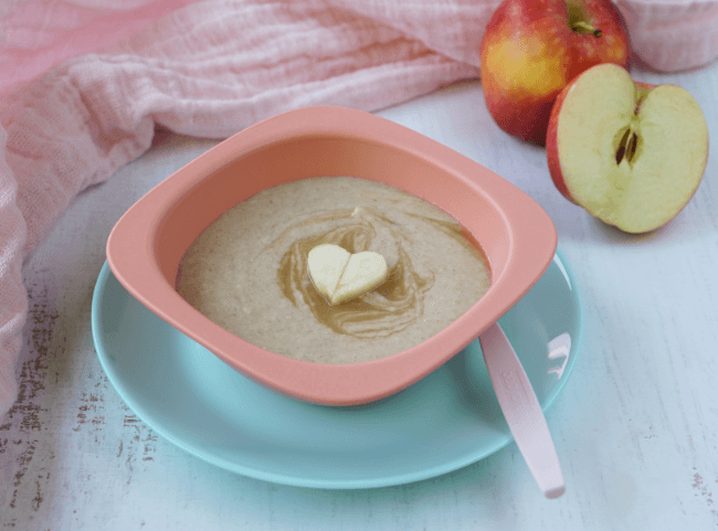 Pre-Milch-Getreide-Brei mit Obstmus