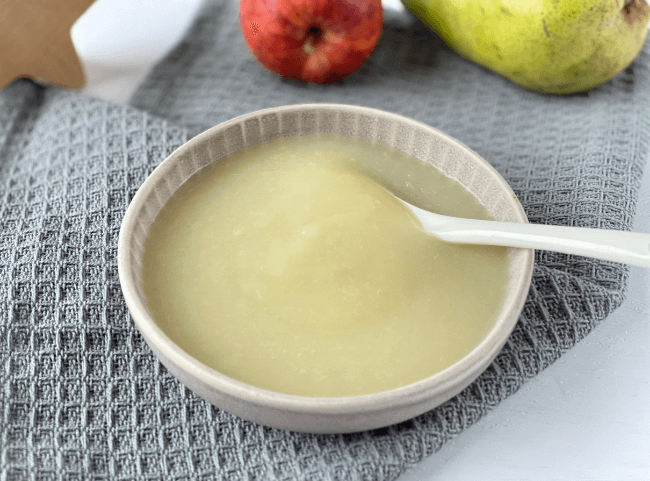 Apfel-Birnen-Brei für das Baby selbermachen