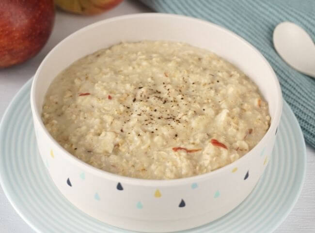 Haferbrei - Porridge mit Apfel