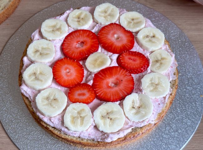Erdbeer Bananen Geburtstagstorte ohne Zucker