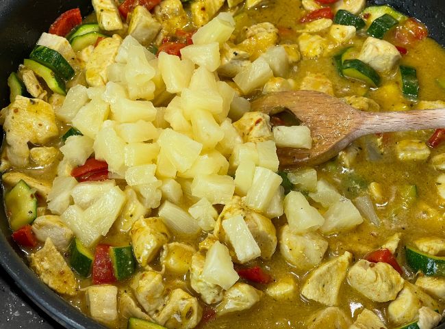 Hähnchencurry Ananas