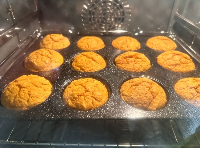 Kürbismuffins ohne Zucker backen